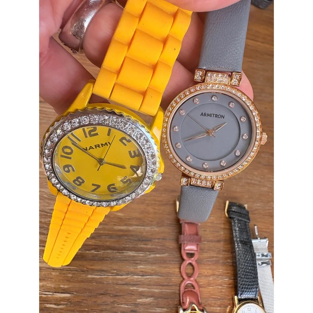 Mixed Wristwatch Lot 20pc Armitron Geneva Rocawear Vivani Dick Tracy Quartz